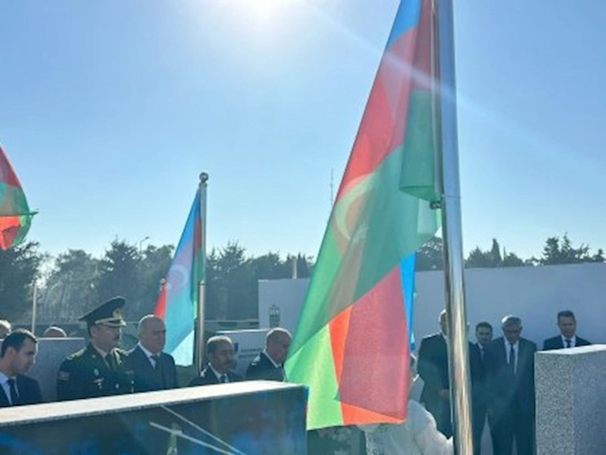 Vətən müharibəsi şəhidi Rəşad Zeynallının anım günü keçrilib — FOTOLAR Vətən müharibəsi şəhidi Rəşad Zeynallının anım günü keçrilib — FOTOLAR