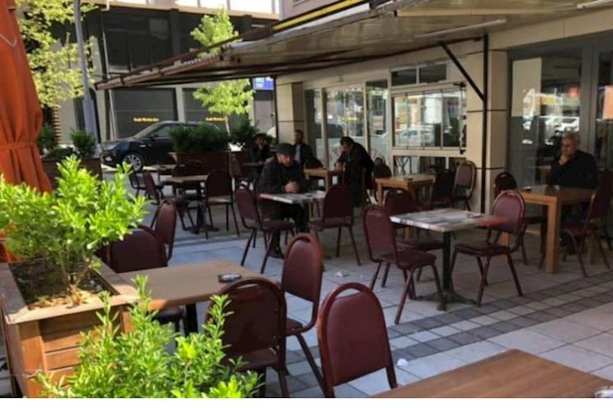 Türkiyədə azərbaycanlı iş adamı çayxanada güllələndi