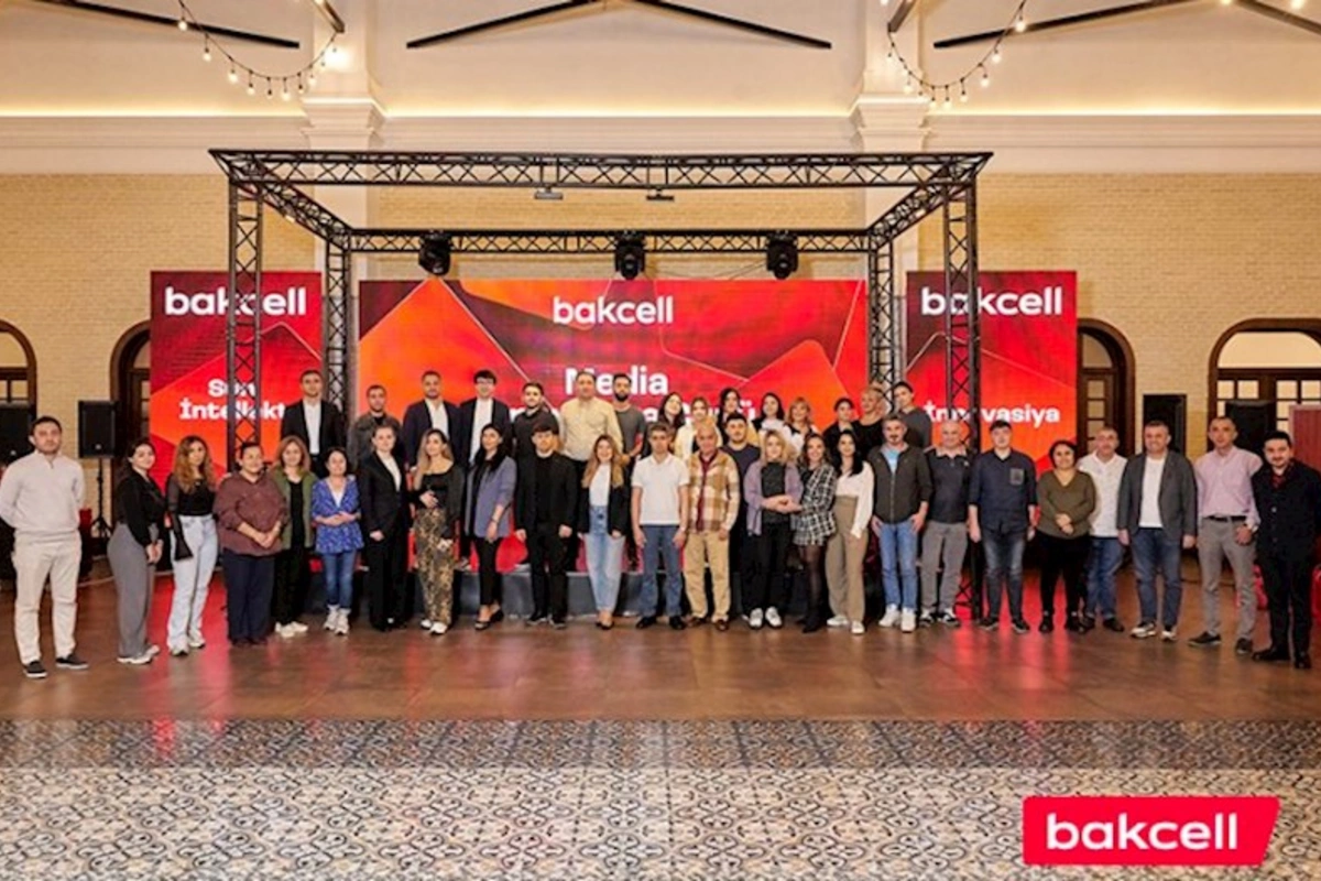 “Bakcell” “INMerge” İnnovasiya Sammiti ərəfəsində jurnalistlər üçün təlim təşkil edib — FOTOLAR