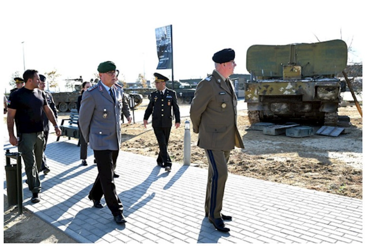 NATO nümayəndə heyəti Hərbi Qənimətlər Parkını ziyarət etdi