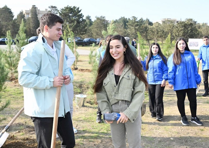 Leyla Əliyevanın iştirakı ilə Sabunçuda ağacəkmə aksiyası keçirilib — FOTOLAR Leyla Əliyevanın iştirakı ilə Sabunçuda ağacəkmə aksiyası keçirilib — FOTOLAR