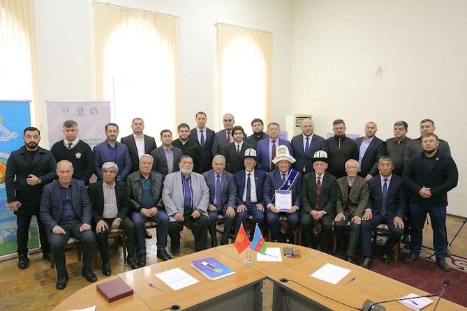 Bişkekdə Zəfər Gününə həsr edilmiş tədbir keçirildi — FOTOLAR Bişkekdə Zəfər Gününə həsr edilmiş tədbir keçirildi — FOTOLAR