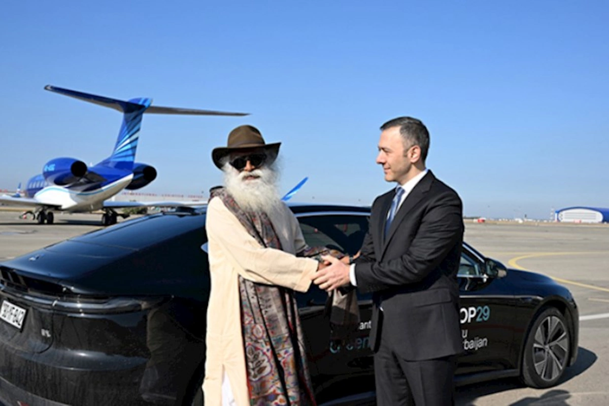 Məşhur hindistanlı yoqin Azərbaycana səfərə gəlib