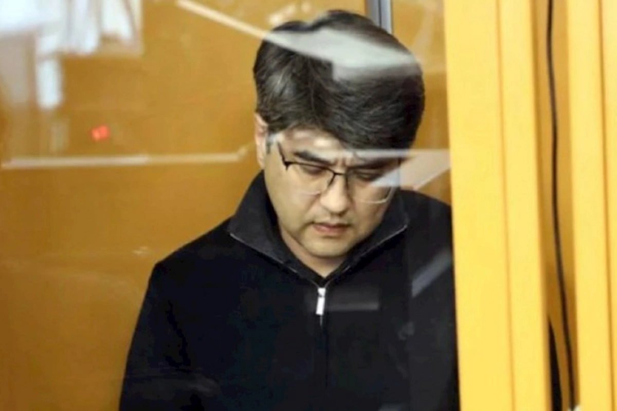 Həyat yoldaşını öldürməkdə təqsirli bilinən sabiq nazir həbsxanadan yoxa çıxıb