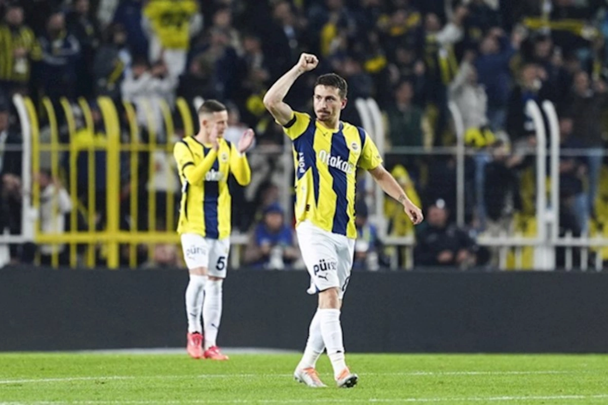 Qalatasaray və Fənərbaxçadan möhtəşəm qələbə, Beşiktaş isə...
