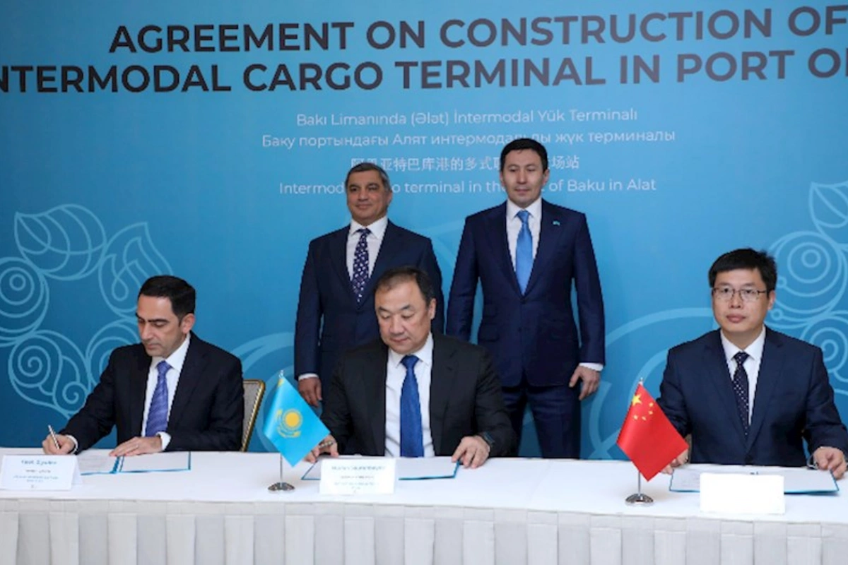 Azərbaycan, Qazaxıstan və Çin Bakı Limanında yeni İntermodal Yük Terminalının inşası üçün birgə müəssisə yaradıb — FOTOLAR