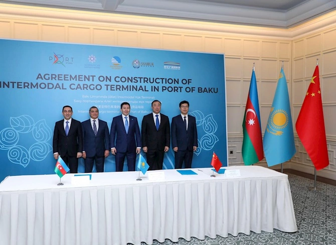 Azərbaycan, Qazaxıstan və Çin Bakı Limanında yeni İntermodal Yük Terminalının inşası üçün birgə müəssisə yaradıb — FOTOLAR