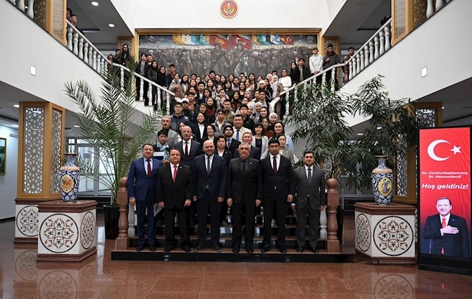 Qırğızıstanın Manas Dövlət Universitetində COP29 ilə bağlı konfrans keçirildi — FOTOLAR