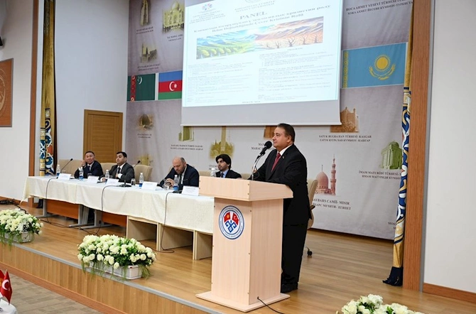 Qırğızıstanın Manas Dövlət Universitetində COP29 ilə bağlı konfrans keçirildi — FOTOLAR