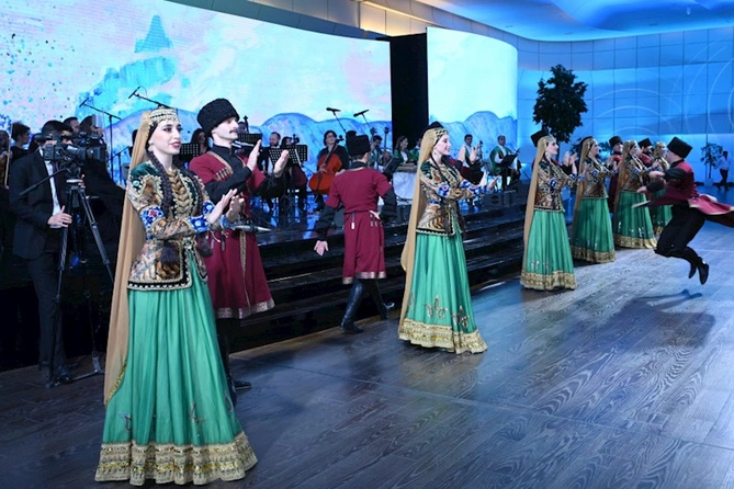 Nümayəndə heyətlərinin şərəfinə Heydər Əliyev Mərkəzində ziyafət verildi — FOTOLAR