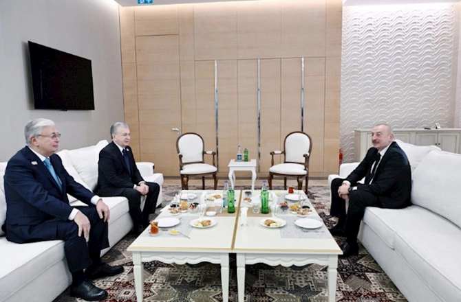 Azərbaycan, Qazaxıstan və Özbəkistan prezidentlərinin üçtərəfli görüşü olub — FOTOLAR (YENİLƏNİB)
