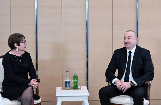 Dövlət başçısı Avropa Yenidənqurma və İnkişaf Bankının prezidenti ilə görüşüb — FOTOLAR Dövlət başçısı Avropa Yenidənqurma və İnkişaf Bankının prezidenti ilə görüşüb — FOTOLAR