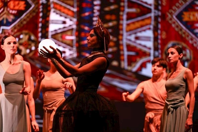 COP29-un qonaqlarına “Oyanış adlı konsert-tamaşa təqdim edildi — FOTOLAR COP29-un qonaqlarına “Oyanış adlı konsert-tamaşa təqdim edildi — FOTOLAR