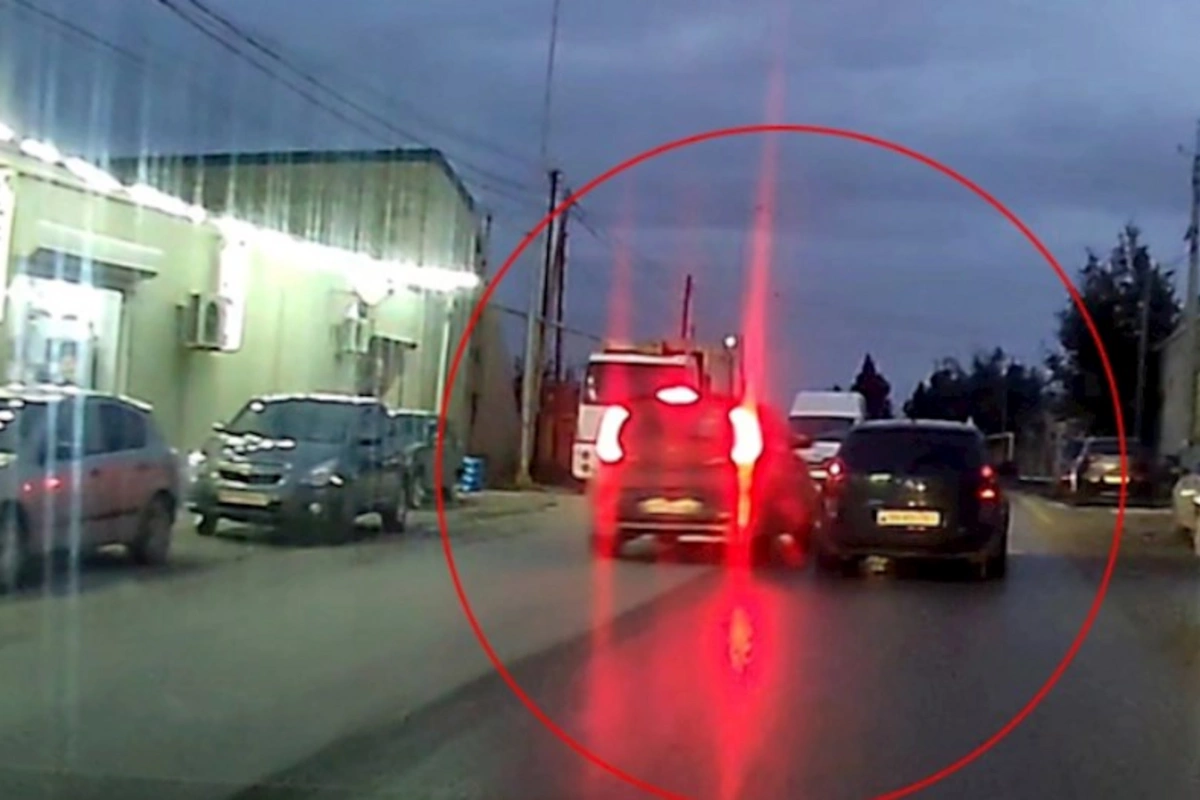 Bakıda sürücü insanların həyatını heçə saydı — ANBAAN VİDEO