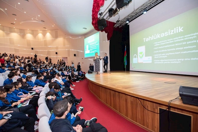 “AFB Bank” yaşıl dünya üçün addımlar atır — YENİ Eko kart (FOTOLAR) “AFB Bank” yaşıl dünya üçün addımlar atır — YENİ Eko kart (FOTOLAR)