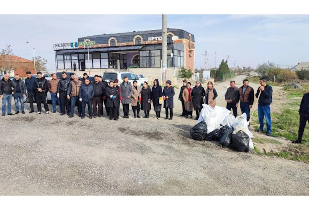 “Yaşıl dünya naminə həmrəylik ili” çərçivəsində təmizlik aksiyası Hacıqabul rayonunda keçirilib — FOTOLAR