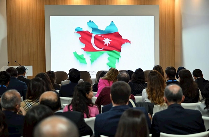 Azərbaycanın irəli sürdüyü “İqlim üçün mədəniyyət” təşəbbüsünün təqdimatı keçirilib — FOTOLAR Azərbaycanın irəli sürdüyü “İqlim üçün mədəniyyət” təşəbbüsünün təqdimatı keçirilib — FOTOLAR