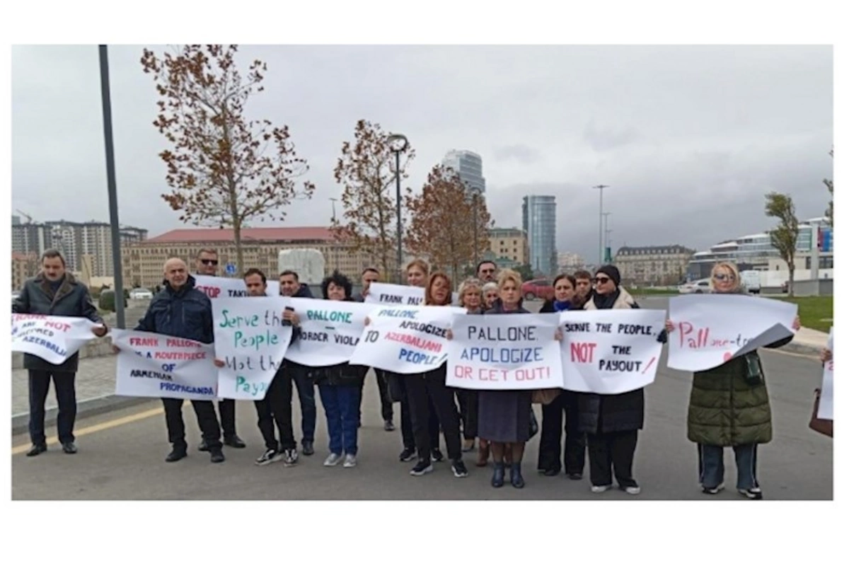 Bakıda Frank Peloniyə qarşı etiraz aksiyası