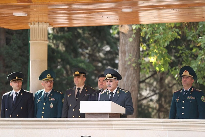 Hərbi prokuror Dövlət Sərhəd Xidmətinin hərbi qulluqçuları ilə görüşdü — FOTOLAR Hərbi prokuror Dövlət Sərhəd Xidmətinin hərbi qulluqçuları ilə görüşdü — FOTOLAR