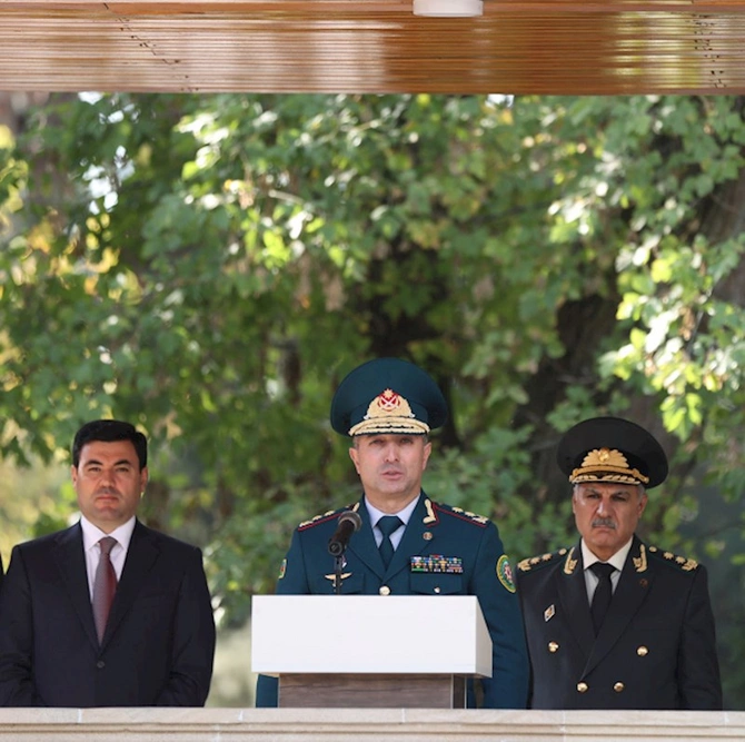 Hərbi prokuror Dövlət Sərhəd Xidmətinin hərbi qulluqçuları ilə görüşdü — FOTOLAR Hərbi prokuror Dövlət Sərhəd Xidmətinin hərbi qulluqçuları ilə görüşdü — FOTOLAR