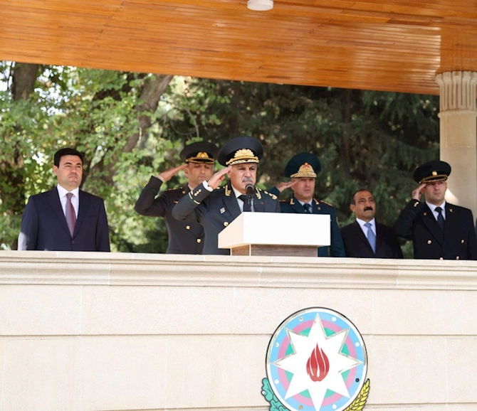 Hərbi prokuror Dövlət Sərhəd Xidmətinin hərbi qulluqçuları ilə görüşdü — FOTOLAR Hərbi prokuror Dövlət Sərhəd Xidmətinin hərbi qulluqçuları ilə görüşdü — FOTOLAR