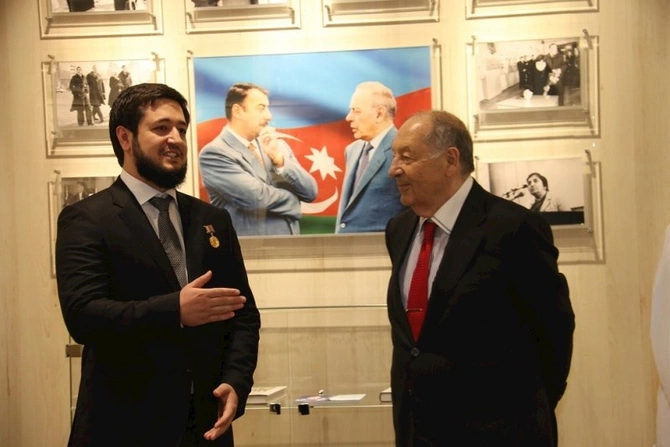 Çeçenistan nümayəndə heyəti Milli Onkologiya Mərkəzində oldu — FOTOLAR Çeçenistan nümayəndə heyəti Milli Onkologiya Mərkəzində oldu — FOTOLAR