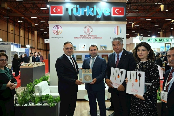 Azərbaycanın ilk dəfə fəxri qonaq ölkə olduğu 41-ci İstanbul Beynəlxalq Kitab Sərgisinin açılışı keçirilib — FOTOLAR