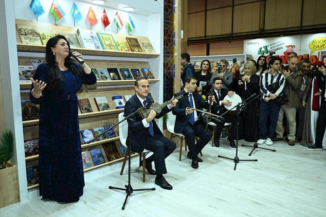 Azərbaycanın ilk dəfə fəxri qonaq ölkə olduğu 41-ci İstanbul Beynəlxalq Kitab Sərgisinin açılışı keçirilib — FOTOLAR