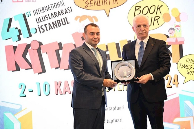 Azərbaycanın ilk dəfə fəxri qonaq ölkə olduğu 41-ci İstanbul Beynəlxalq Kitab Sərgisinin açılışı keçirilib — FOTOLAR