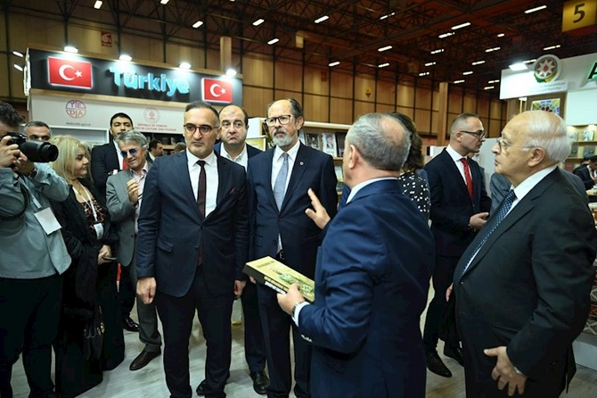 Azərbaycanın ilk dəfə fəxri qonaq ölkə olduğu 41-ci İstanbul Beynəlxalq Kitab Sərgisinin açılışı keçirilib — FOTOLAR
