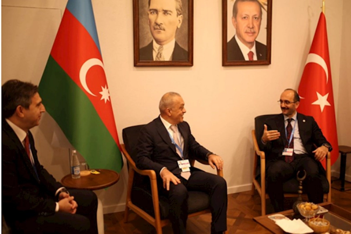 Zaur Mikayılov türkiyəli həmkarı ilə görüşdü