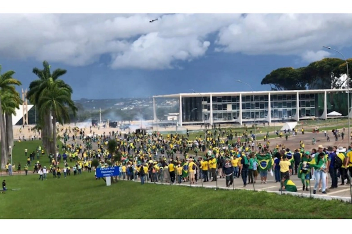 Braziliyada prezidentə sui-qəsd cəhdində şübhəli bilinən şəxslər saxlanılıblar