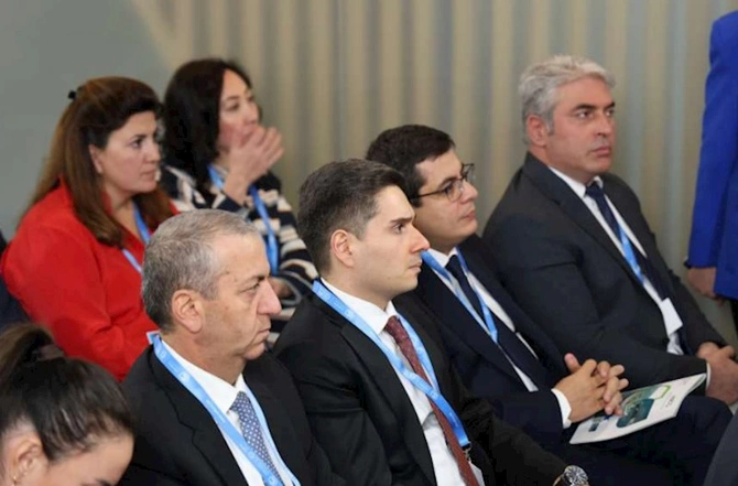 “Gələcəyə səfər: dayanıqlı sabah üçün dənizçilikdə dekarbonizasiya” mövzusunda müzakirələr aparılıb — FOTOLAR
