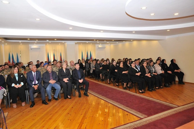 Abşeronda Yeni Azərbaycan Partiyasının yaranmasının 32-ci ildönümü münasibətilə tədbir keçirilib — FOTOLAR Abşeronda Yeni Azərbaycan Partiyasının yaranmasının 32-ci ildönümü münasibətilə tədbir keçirilib — FOTOLAR