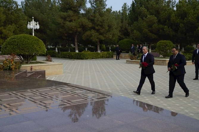 Hacıqabulda Yeni Azərbaycan Partiyasının təsis edilməsinin 32 illiyi münasibəti ilə tədbir keçirildi — FOTOLAR Hacıqabulda Yeni Azərbaycan Partiyasının təsis edilməsinin 32 illiyi münasibəti ilə tədbir keçirildi — FOTOLAR