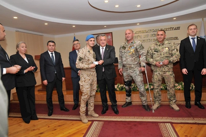 Abşeronda Yeni Azərbaycan Partiyasının yaranmasının 32-ci ildönümü münasibətilə tədbir keçirilib — FOTOLAR Abşeronda Yeni Azərbaycan Partiyasının yaranmasının 32-ci ildönümü münasibətilə tədbir keçirilib — FOTOLAR