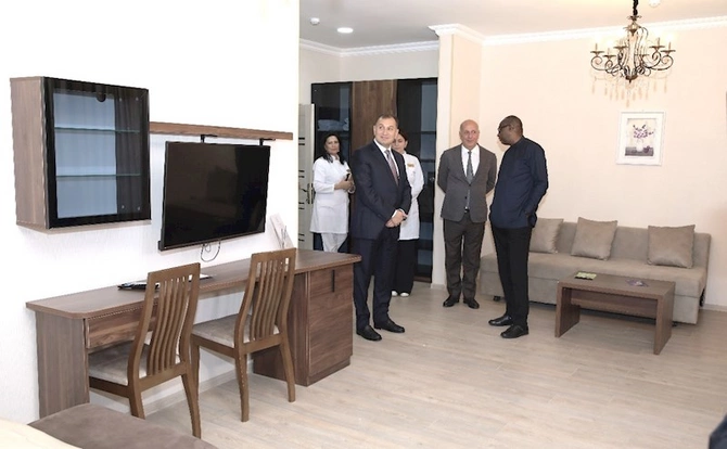 BHİK Baş katibinin müavini Erik Manzi “Buzovna” Fizioterapiya Mərkəzində oldu — FOTOLAR BHİK Baş katibinin müavini Erik Manzi “Buzovna” Fizioterapiya Mərkəzində oldu — FOTOLAR