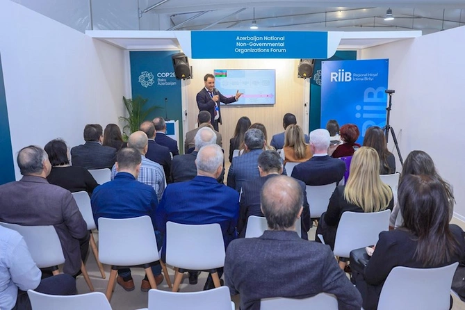 COP29 Yaşıl Zonada “Tuqay meşələrinin karbontutma potensialının qiymətləndirilməsi” mövzusunda təqdimat keçirilib — FOTOLAR COP29 Yaşıl Zonada “Tuqay meşələrinin karbontutma potensialının qiymətləndirilməsi” mövzusunda təqdimat keçirilib — FOTOLAR