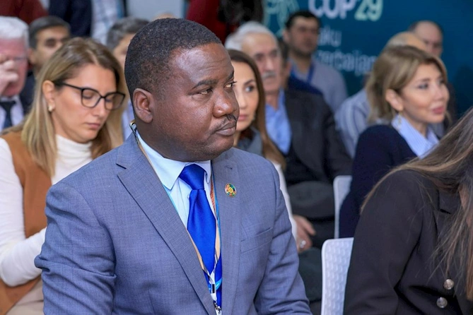 COP29 Yaşıl Zonada “Tuqay meşələrinin karbontutma potensialının qiymətləndirilməsi” mövzusunda təqdimat keçirilib — FOTOLAR COP29 Yaşıl Zonada “Tuqay meşələrinin karbontutma potensialının qiymətləndirilməsi” mövzusunda təqdimat keçirilib — FOTOLAR