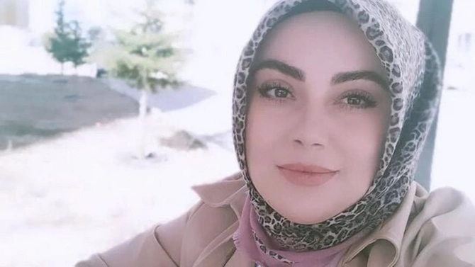 Azərbaycanlı qadın Türkiyədə güllələndi — FOTOLAR (VİDEO) Azərbaycanlı qadın Türkiyədə güllələndi — FOTOLAR (VİDEO)
