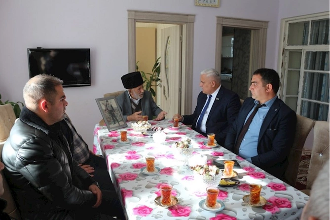 Millət vəkili Vüqar Rəhimzadə Culfanın Xanəgah kəndində şəhid atasını və kəndin ən yaşlı sakinini evlərində ziyarət edib — FOTOLAR