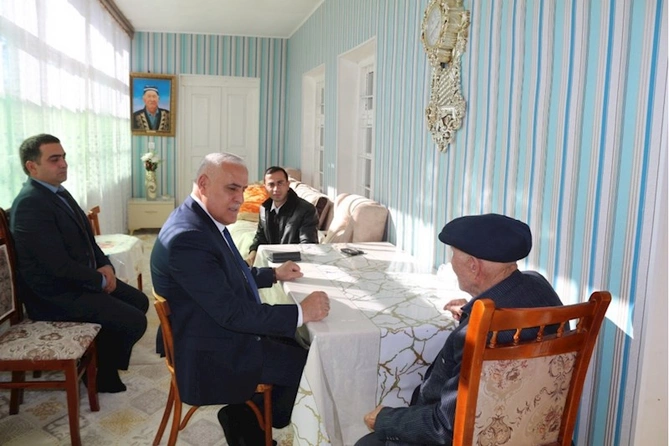 Millət vəkili Vüqar Rəhimzadə Culfanın Xanəgah kəndində şəhid atasını və kəndin ən yaşlı sakinini evlərində ziyarət edib — FOTOLAR