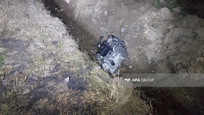 Maşın beton hasara çırpıldı, yanıb kül oldu — FOTOLAR