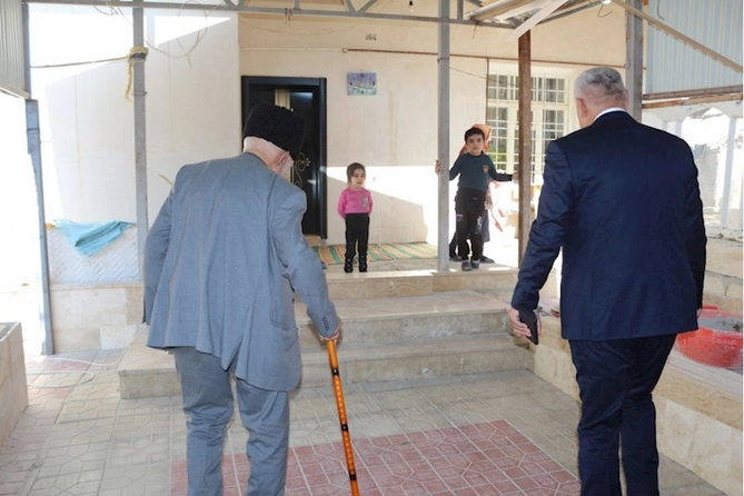 Millət vəkili Vüqar Rəhimzadə Culfanın Xanəgah kəndində şəhid atasını və kəndin ən yaşlı sakinini evlərində ziyarət edib — FOTOLAR