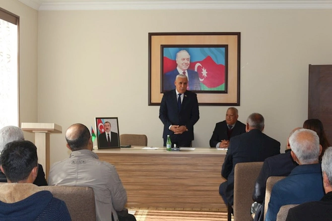 Millət vəkili Vüqar Rəhimzadə Culfada seçiciləri ilə görüşüb — FOTOLAR