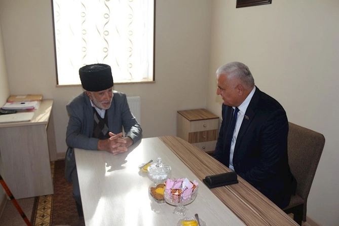 Millət vəkili Vüqar Rəhimzadə Culfada seçiciləri ilə görüşüb — FOTOLAR