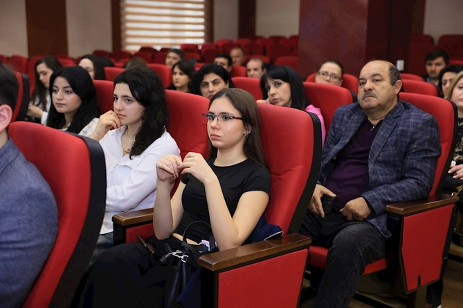 “Tuqay meşələrinin karbontutma potensialının qiymətləndirilməsi, meşə ekosisteminin bərpası” layihəsi çərçivəsində təlim təşkil olunub — FOTOLAR