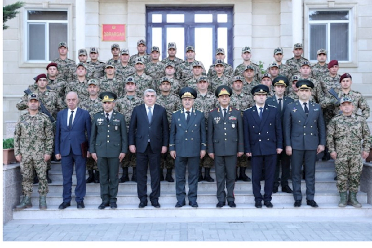 Hərbi prokuror DİN-in Daxili Qoşunlarının hərbi qulluqçuları ilə görüşdü