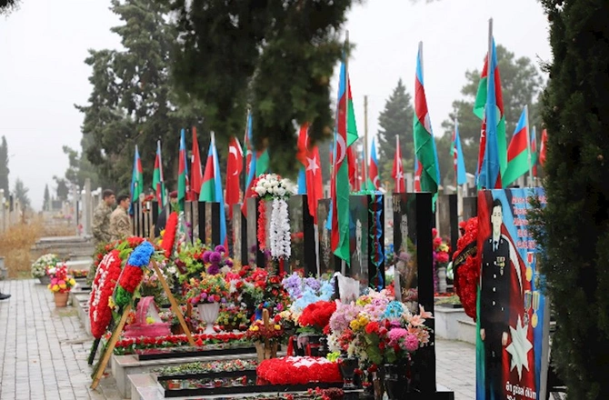 Xüsusi Təyinatlıların Qaziləri Şəhid ailələri və Veteranları ictimai birliyi Gəncədə tədbir keçirdi — FOTOLAR Xüsusi Təyinatlıların Qaziləri Şəhid ailələri və Veteranları ictimai birliyi Gəncədə tədbir keçirdi — FOTOLAR
