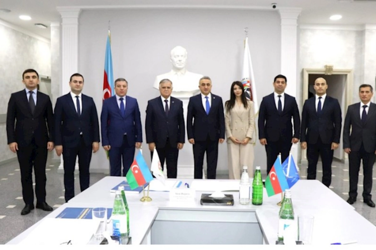 Vəkillər Kollegiyasının rəhbərliyi yeni hakim təyin olunan vəkilləri təltif edib — FOTOLAR